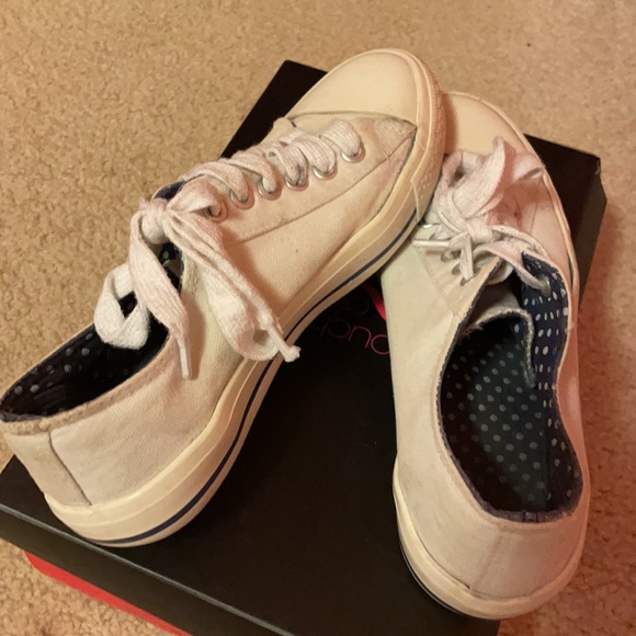 White Falls Creek Lace up Shoes - Picture 5 of 5